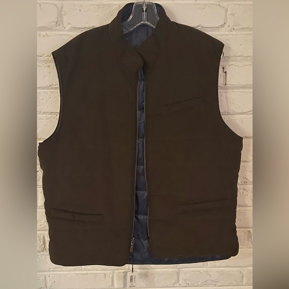 NWT Large Johnnie-o Brown Suede Reversible Puffer Vest - Picture 6 of 7